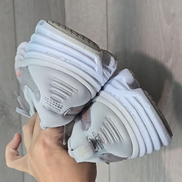 Hoka One One Mens Bondi 8 Athletic Running Shoes Sneakers Sz 9B - Picture 7 of 13